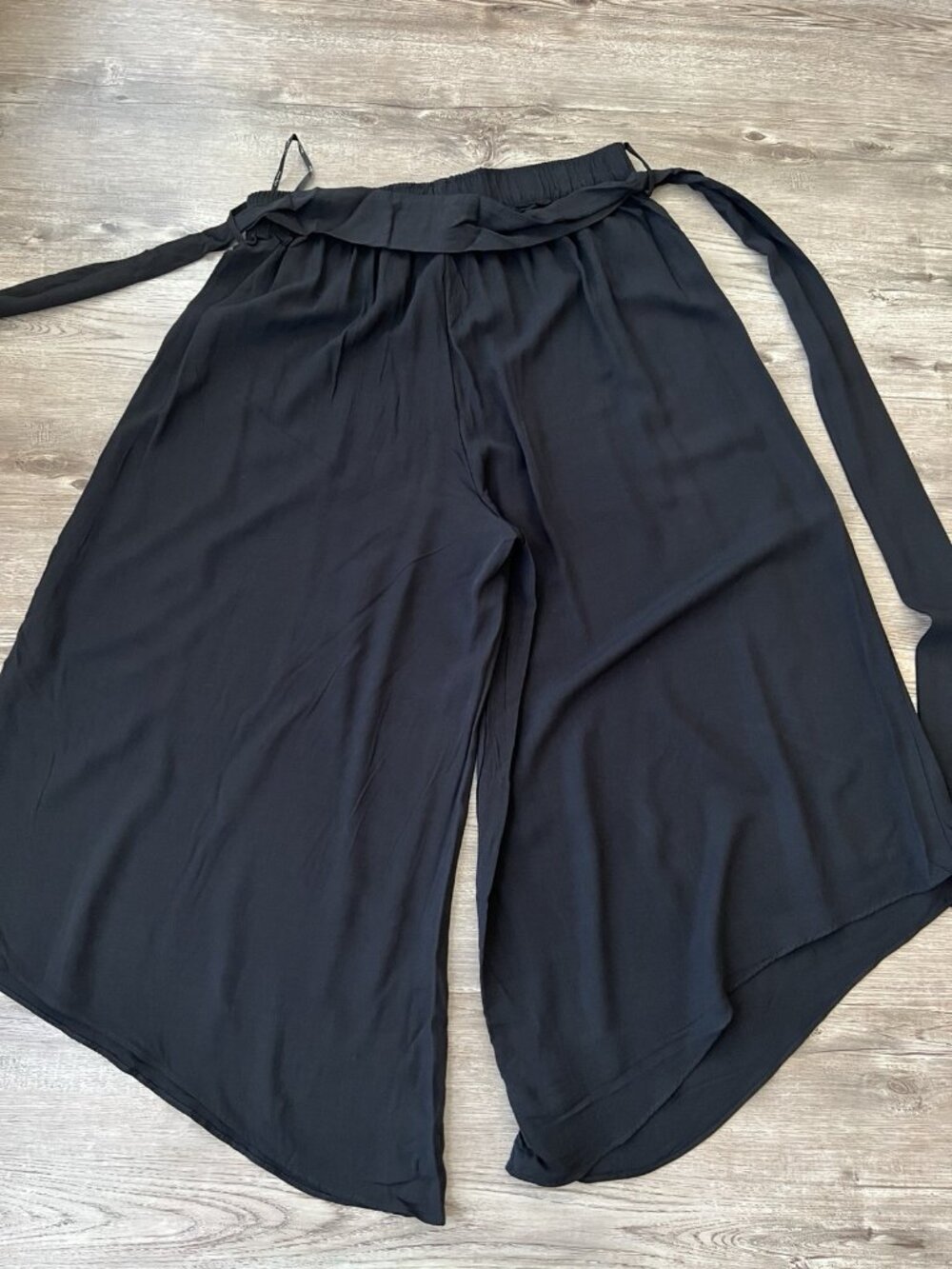 City Chic Island Wide Leg Cropped Pants Womens 12 Black Belted NWT - Picture 11 of 12